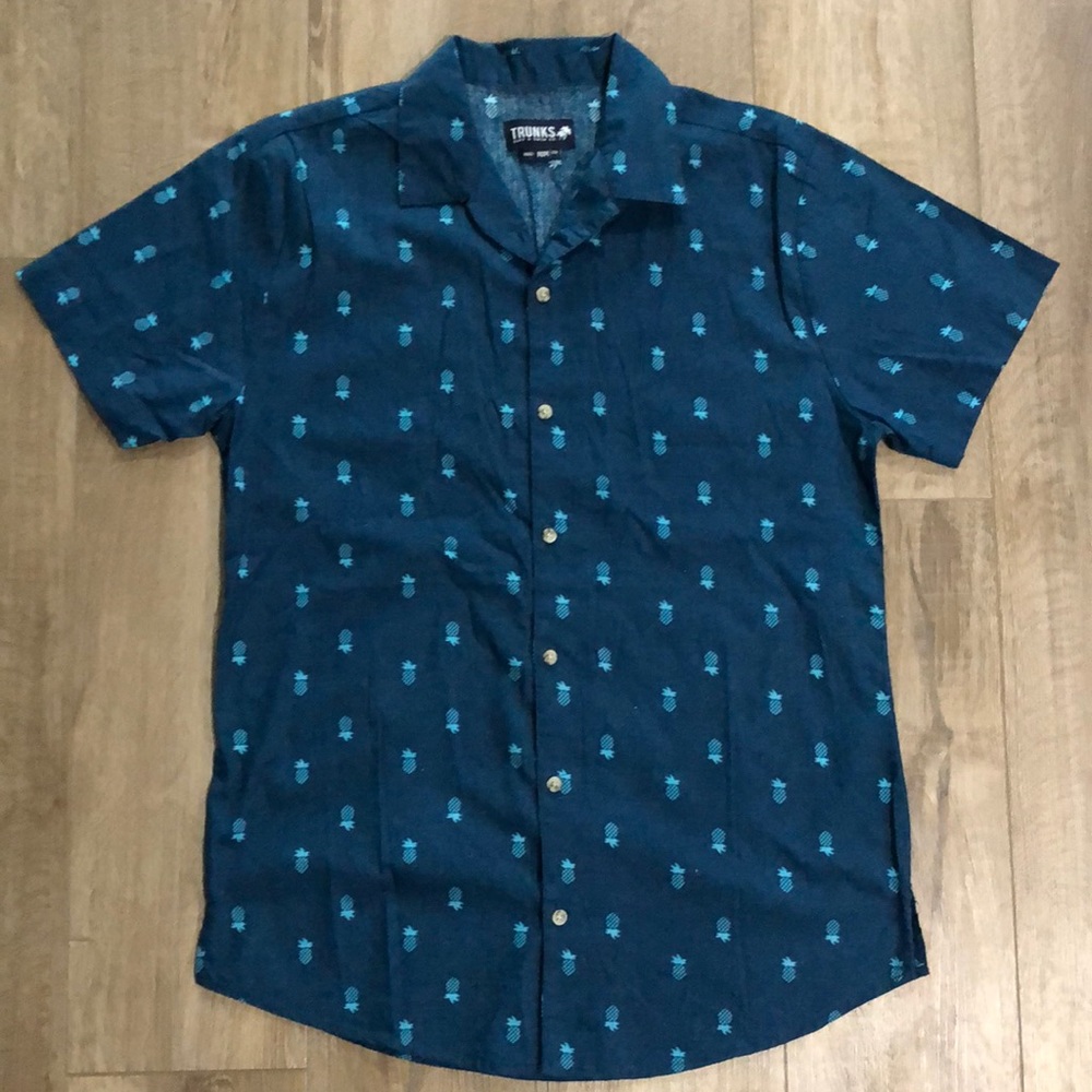 NWOT! - TRUNKS Surf & Swim Co. 100% Cotton Short Sleeve Button Down Shirt